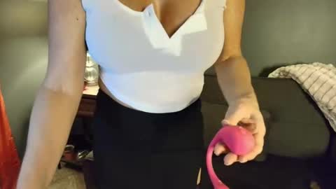 IndianaCooper - Showtimes - Mon-Fri 12pm and 930PM CST SatSun 930pm CST online show from February 5, 3:20 am