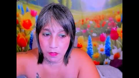 indianroxy27 online show from April 7, 6:54 pm