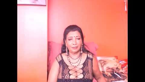indiansarika65 online show from February 18, 9:14 pm