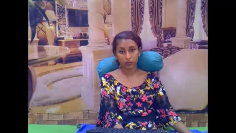 indiansexybutt4u2luv online show from February 1, 7:07 am