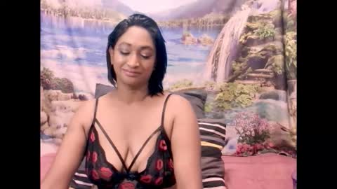 indianspice4u69 online show from December 1, 7:27 pm