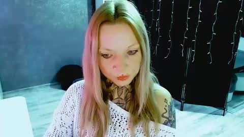 InesDesire online show from September 24, 7:40 am