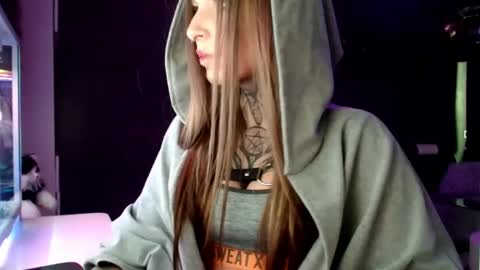 InesDesire online show from February 16, 8:10 am