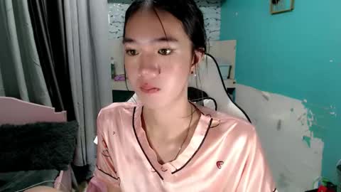 Reign online show from March 13, 8:21 pm