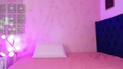 innocenthazel online show from April 15, 2:56 am