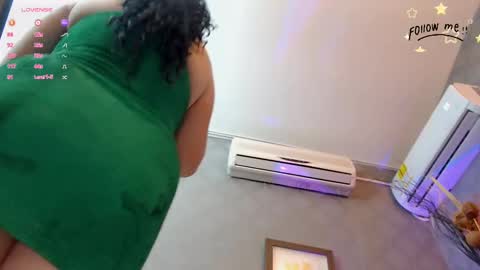 irem_hill online show from November 3, 12:31 pm