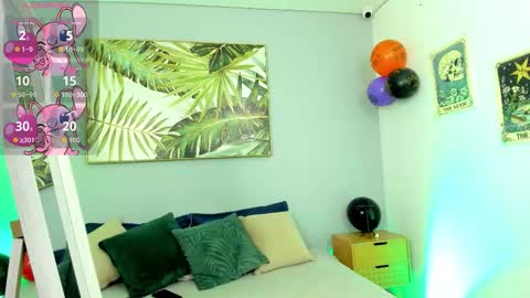 Iris Rosse online show from November 4, 5:07 pm