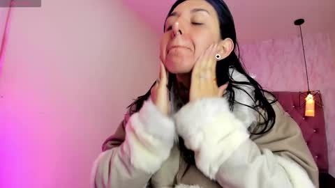 iris_77 online show from January 8, 12:09 pm