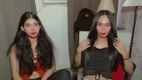 IRISH AND TRIXIE online show from March 8, 2:04 am