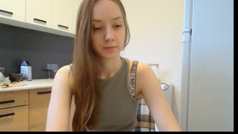 irma_b2004 online show from February 18, 5:50 am