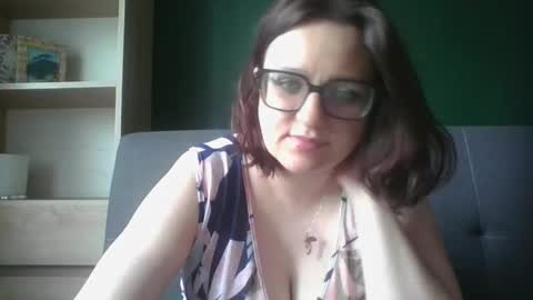 Paris online show from May 4, 5:33 am