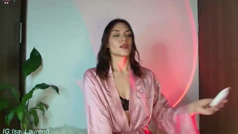 Isabella Laurentt  online show from January 15, 2:06 am