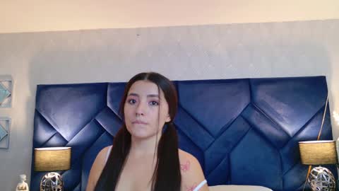 IsabelaCampbell online show from May 18, 6:47 pm