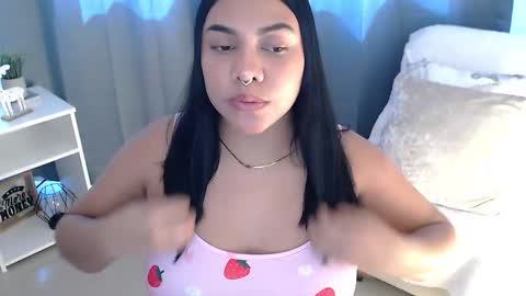 isabelateran online show from December 16, 6:14 pm