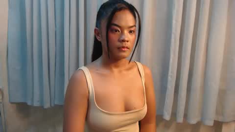 Isabell online show from April 23, 7:05 pm