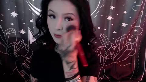 Snapshot of isabella__dark chatting on January 6, 10:15 pm    online show from January 6, 10:15 pm
