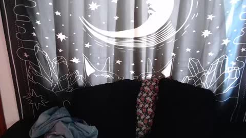 Snapshot of isabella__dark chatting on January 14, 6:38 pm    online show from January 14, 6:38 pm