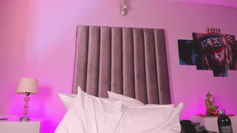   online show from March 28, 8:36 am