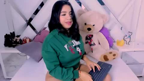 Snapshot of isabellaacruz chatting on October 10, 11:20 pm ISABELLA  online show from October 10, 11:20 pm