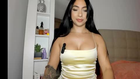 ISABEL online show from November 11, 7:15 am