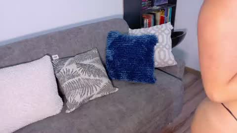 Isabella Monroee online show from July 13, 3:40 am