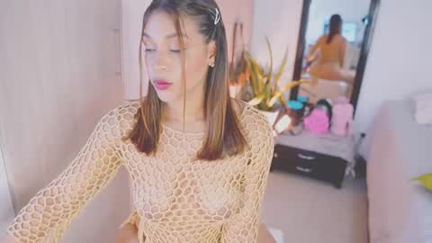 Snapshot of isabellamontier1 chatting on October 8, 4:28 am isabella online show from October 8, 4:28 am