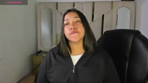 isabellrodriguez18 online show from March 1, 4:01 am