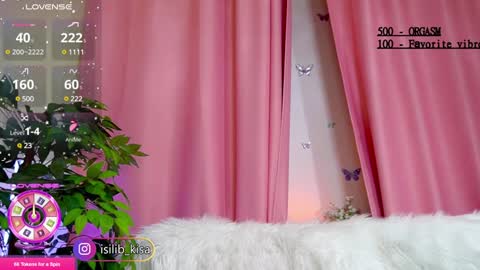 Snapshot of isilib_kiska chatting on January 29, 5:35 pm Liza online show from January 29, 5:35 pm