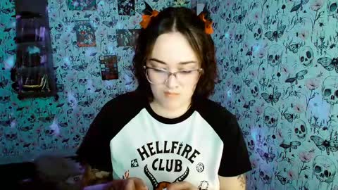 Yiz online show from May 31, 3:34 am