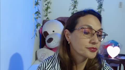 Itala Gomez online show from November 17, 11:05 pm