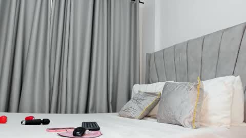 canella online show from February 26, 4:44 am