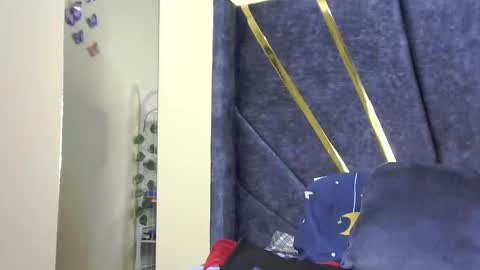 Snapshot of its_sweet chatting on February 10, 11:13 pm BigAss horny online show from February 10, 11:13 pm