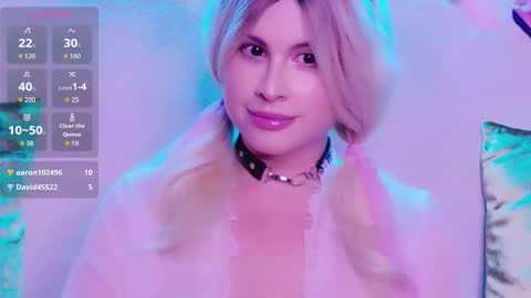 itsauroraborealis online show from May 15, 5:44 am