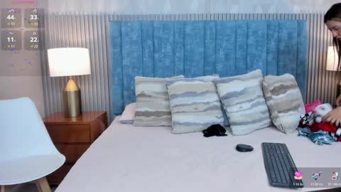 Valeria Sanders online show from March 25, 7:17 pm