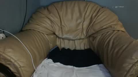 RosseEssor online show from February 15, 8:30 pm