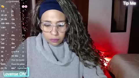ivonne_collins33 online show from March 19, 12:37 am