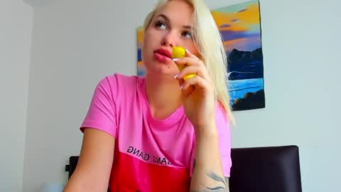 ivory_soule online show from April 2, 3:59 am