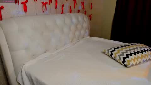 Ivy online show from February 25, 9:13 pm