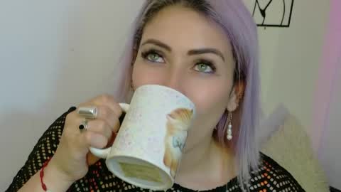 Diana Rojas  online show from April 8, 2:03 am