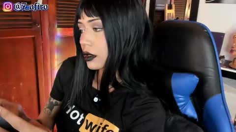   -    online show from July 31, 1:06 am