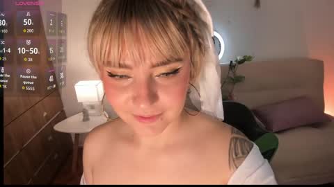 Pamela online show from April 28, 10:35 pm