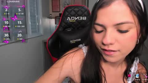 Snapshot of ivyy_scott chatting on September 12, 12:23 pm Ivvy online show from September 12, 12:23 pm