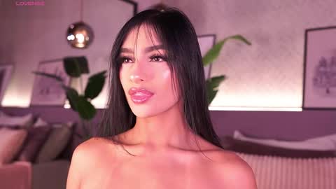 izzywild1 online show from December 15, 11:37 am