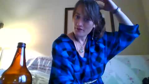 Jacqueline Stone online show from November 5, 10:15 pm