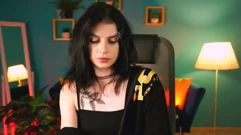 jade_castle online show from April 18, 5:37 pm