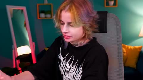 Snapshot of jade_castle chatting on February 8, 2:15 am jade_castle online show from February 8, 2:15 am