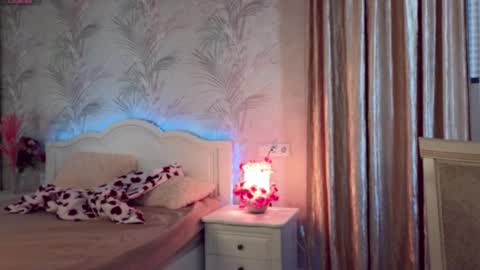 janepuff online show from October 16, 7:11 am