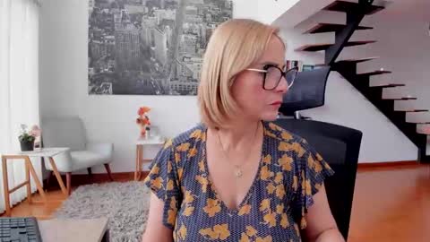 JANE TURNER MILF online show from September 10, 1:44 pm