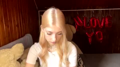 Elsa online show from July 4, 8:54 am