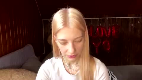 Elsa online show from July 2, 8:42 am